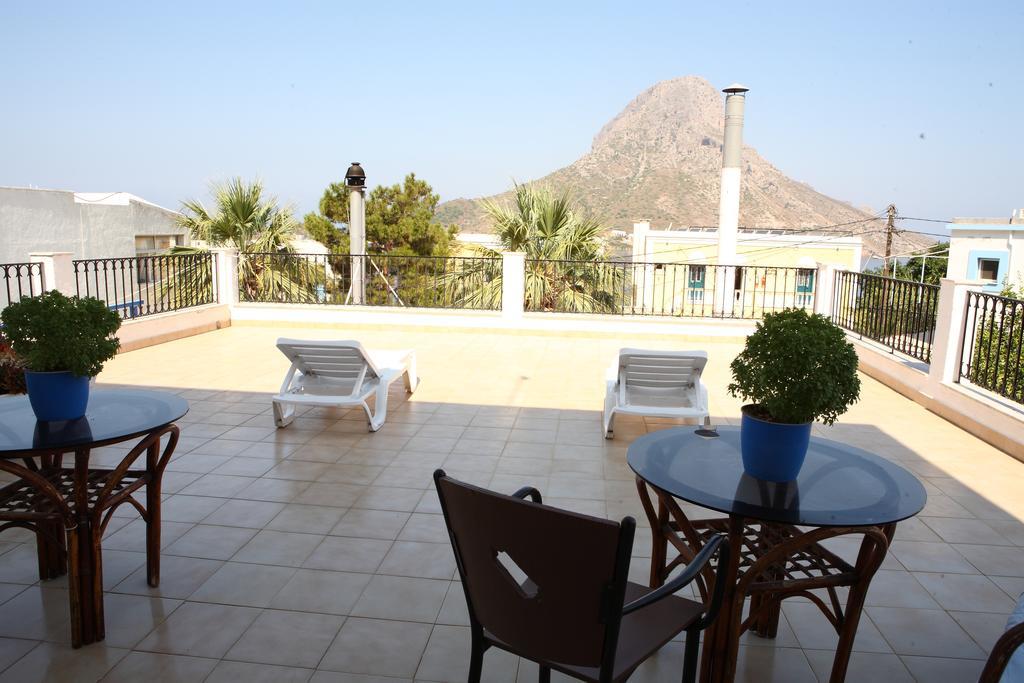 Vouros Palace Masouri Eksteriør billede